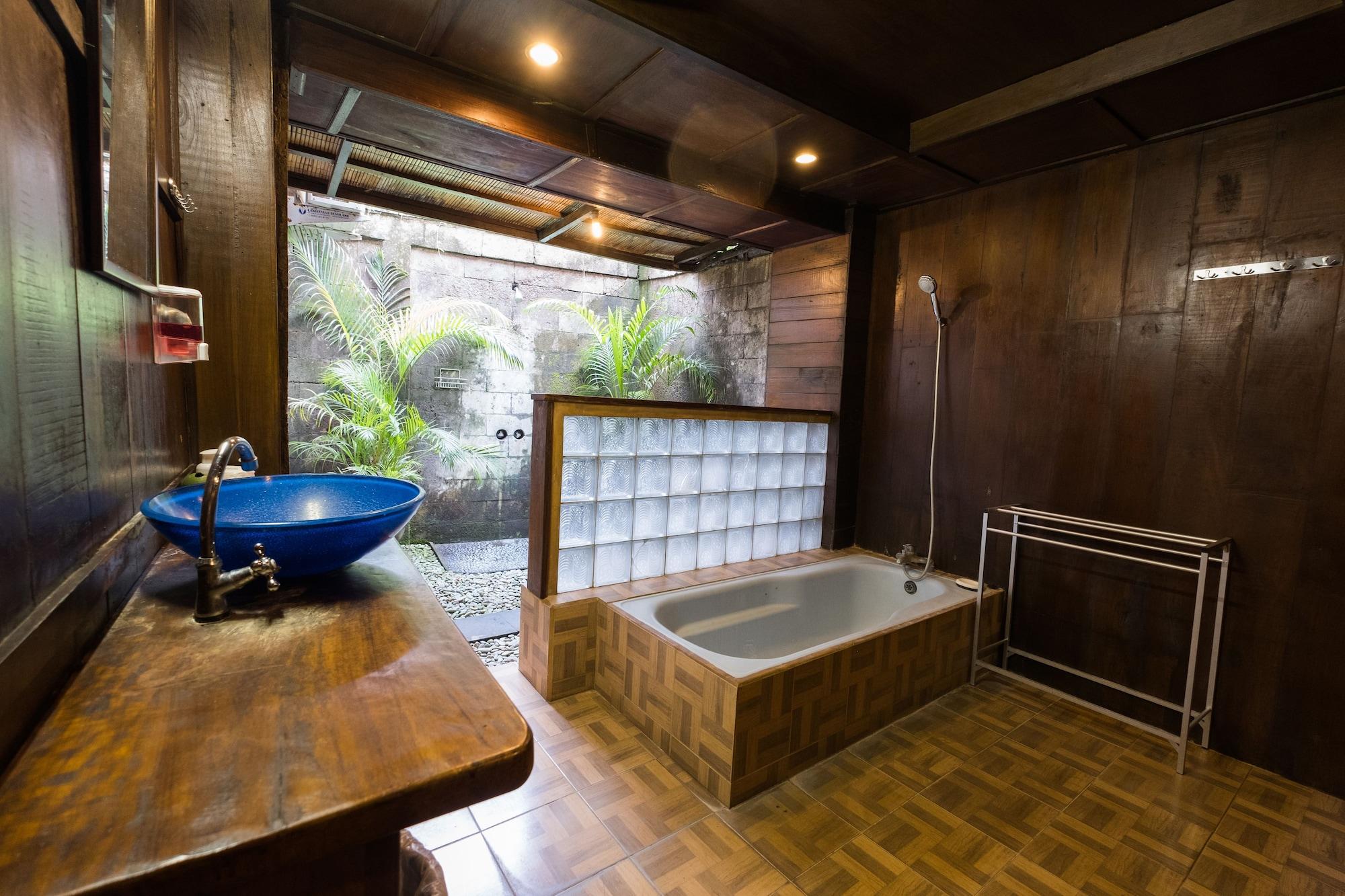 Easy Surf Dacha Hotel Canggu  Exterior photo
